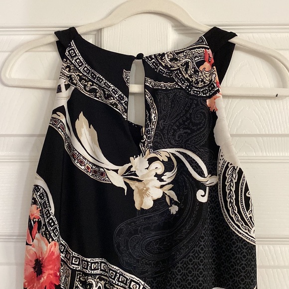 White House Black Market. Floral maxi dress, size XS - Picture 4 of 4